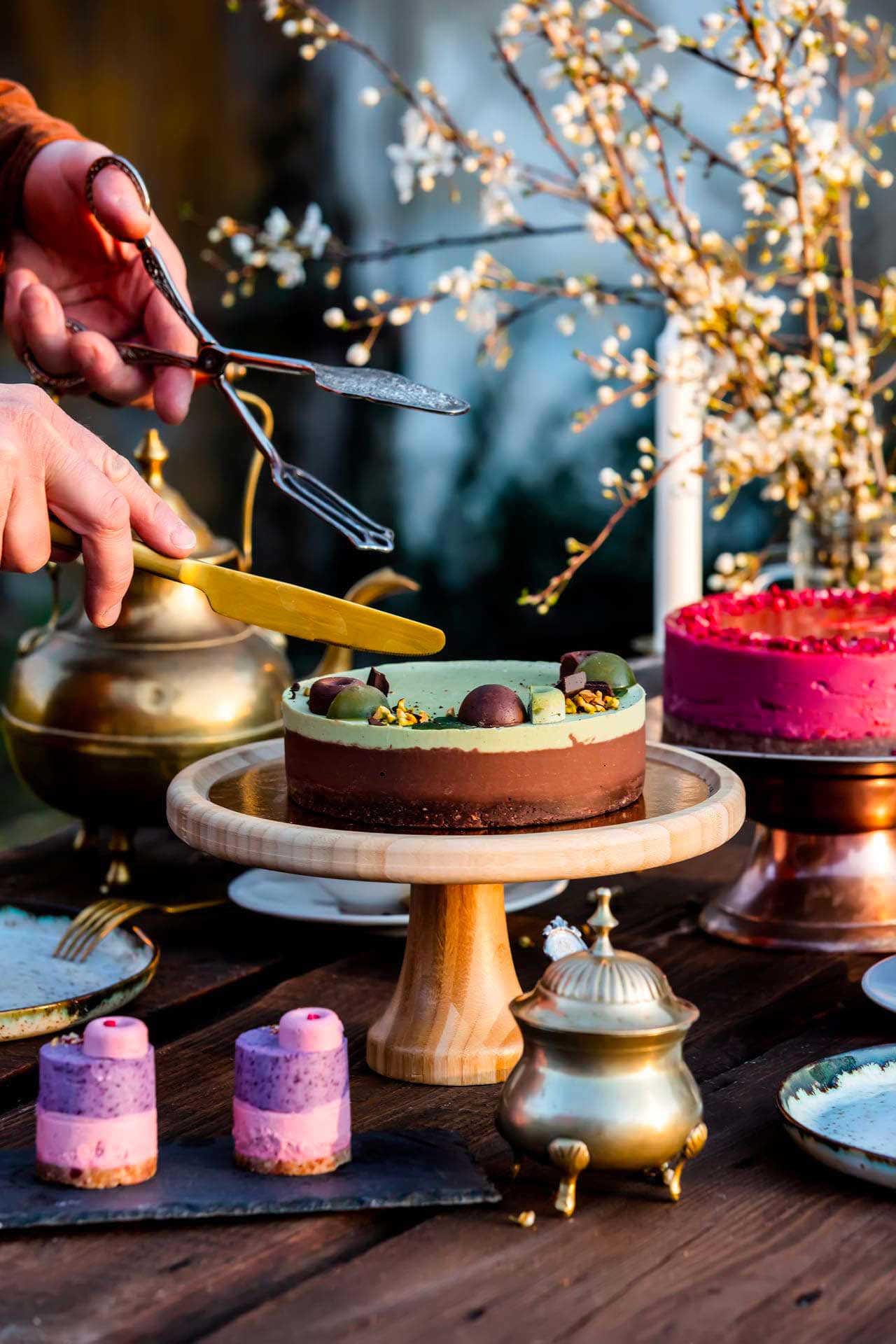 Leela's Cake & Dessert Hub
